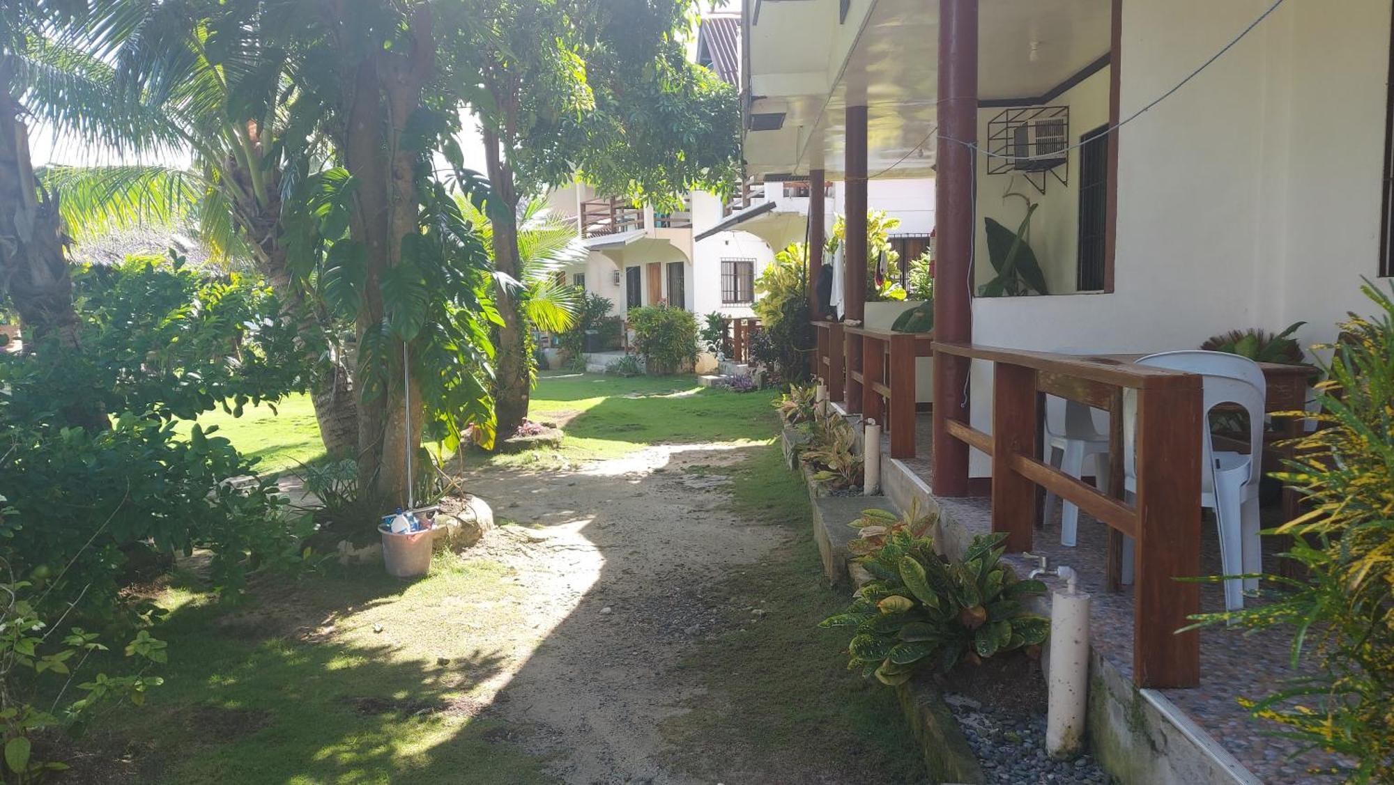 Gardenview Homestay Siargao Генерал-Луна Экстерьер фото