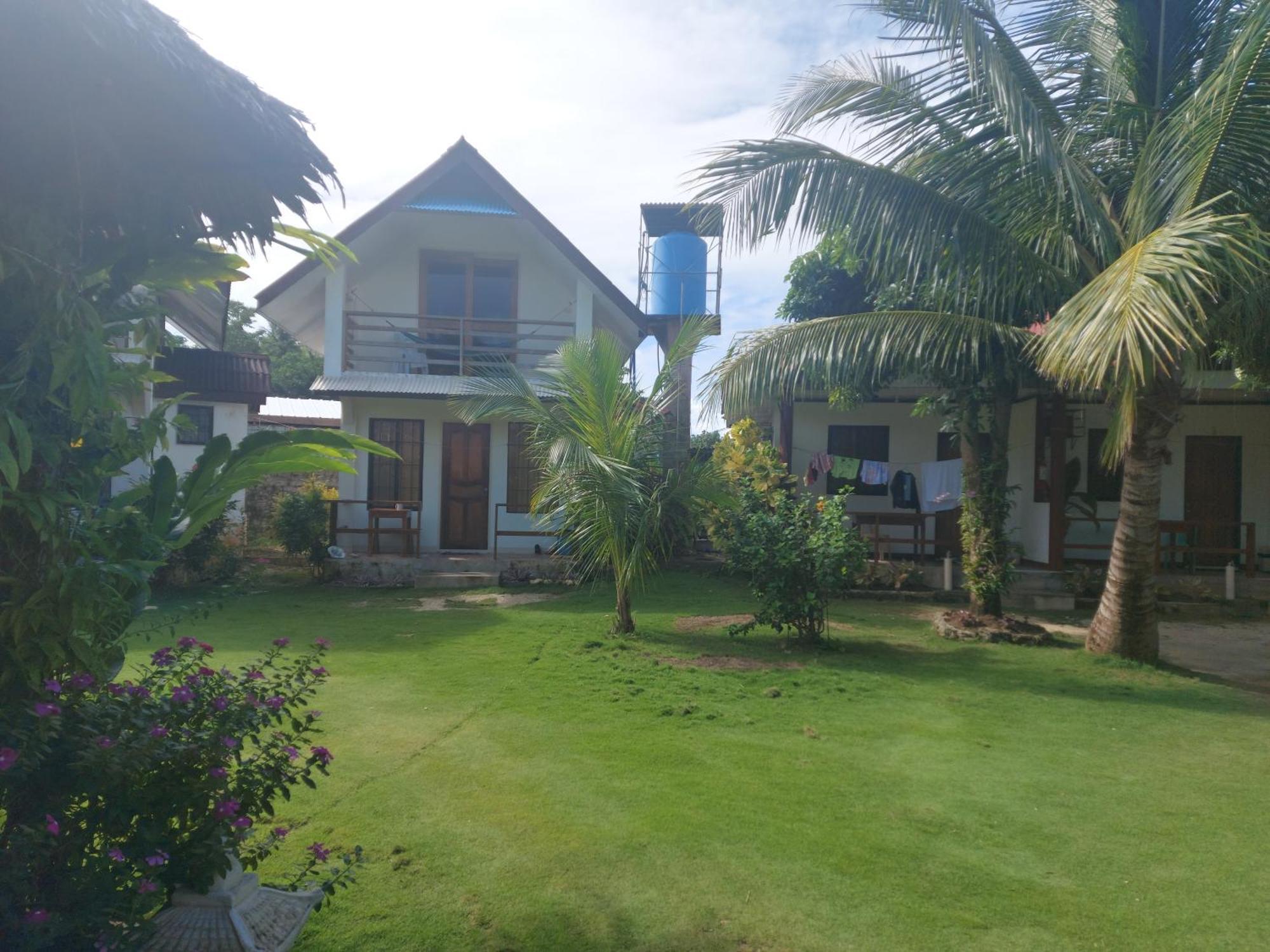 Gardenview Homestay Siargao Генерал-Луна Экстерьер фото
